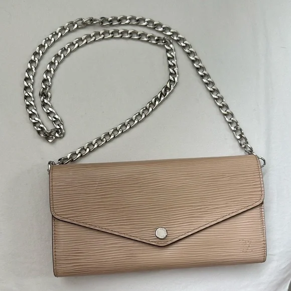 Louis Vuitton EPI Sarah Envelope Wallet - Picture 1 of 10